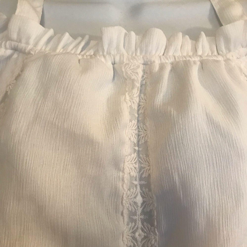 Blu Pepper | Cold Shoulder Lace Sleeve Lined Shirt - Picture 4 of 8